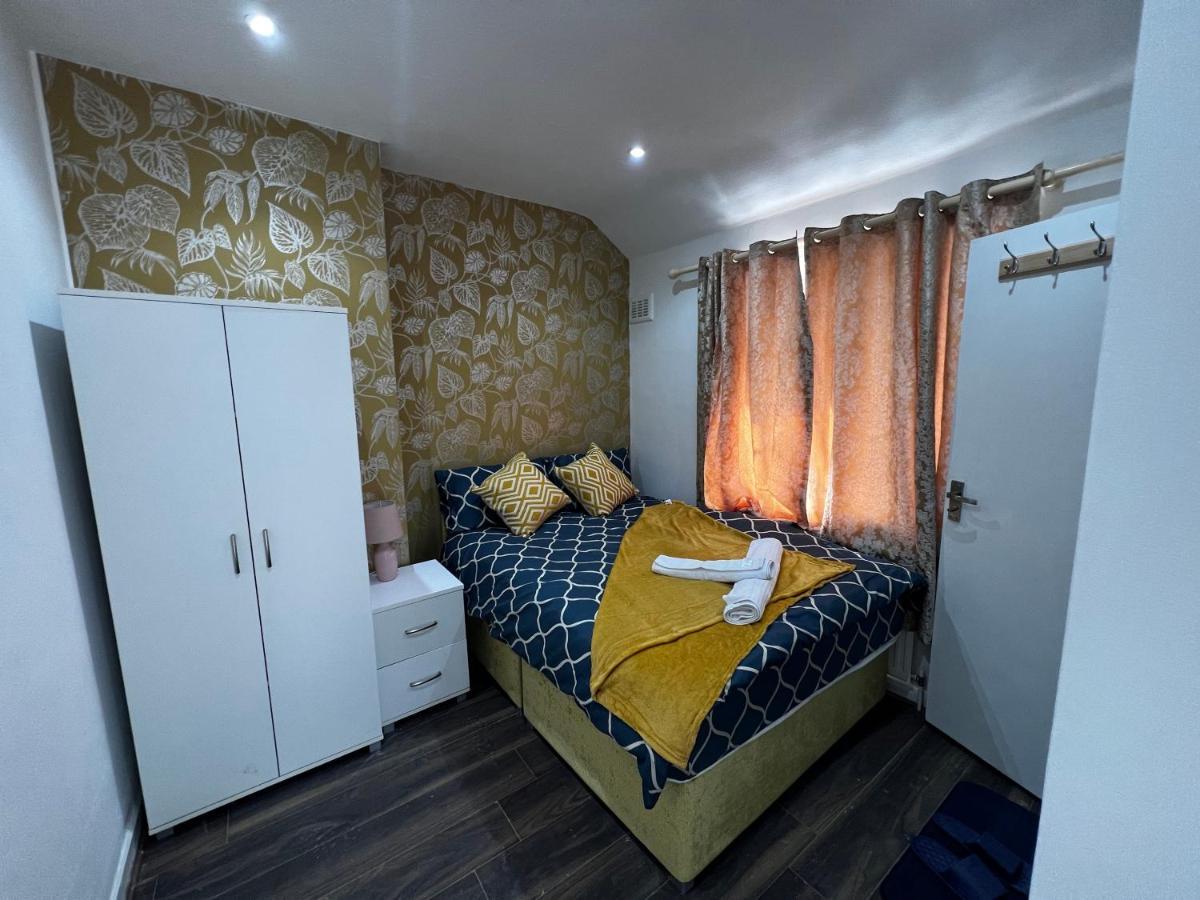 Good Priced Single Rooms In Sherperds Bush ลอนดอน ภายนอก รูปภาพ